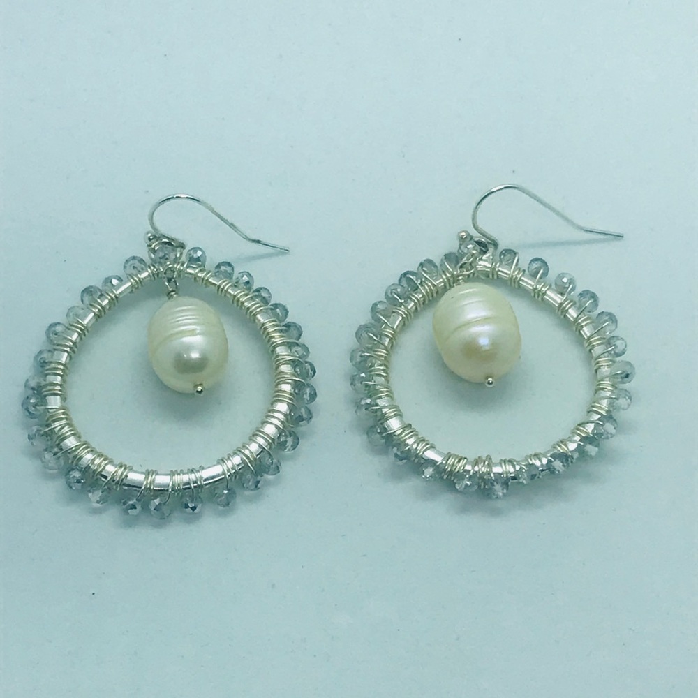 Luvleigh designs - freshwater Pearl & crystal earrings